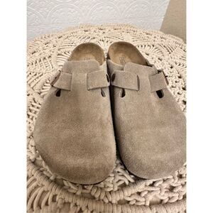Birkenstock Beige Soft Footbed Backless Clogs (38 EU / 7 US)